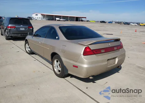2001 Honda Accord 3.0 Lx z USA, uszkodzony, nr VIN 1HGCG22401A033839